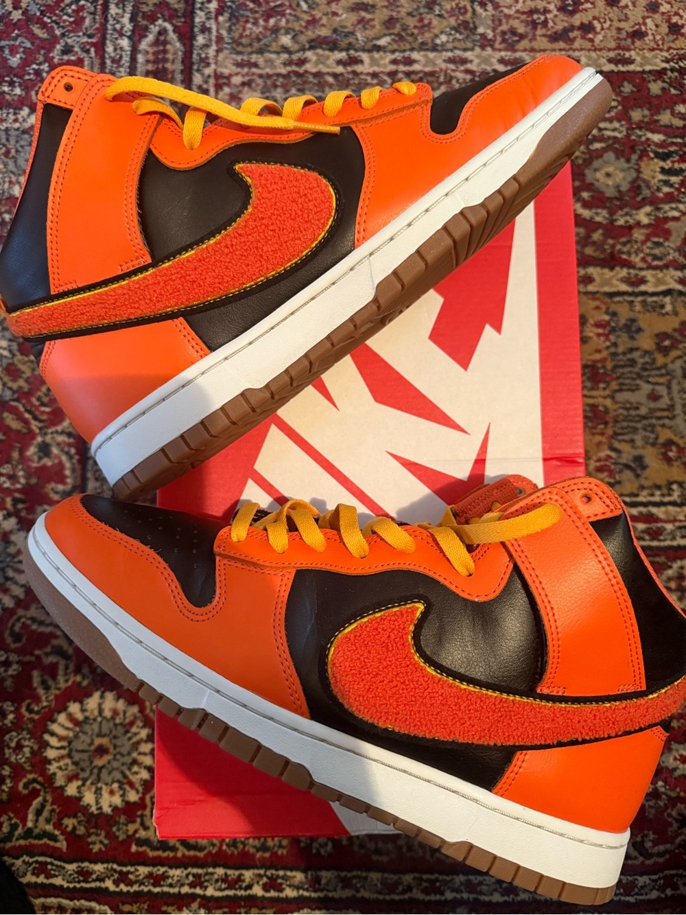 Nike Dunk High Retro Chenille Swoosh Safety Orange -Sneakers with Yellow Laces